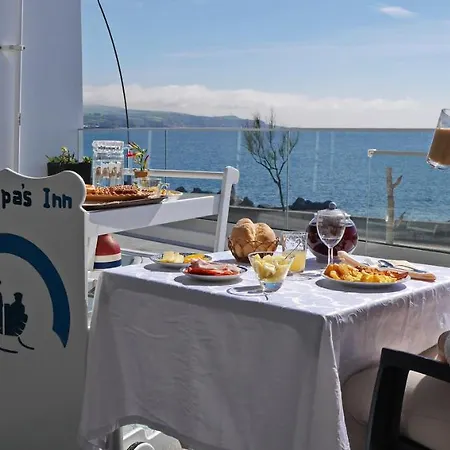 Inn Garoupas 3*
